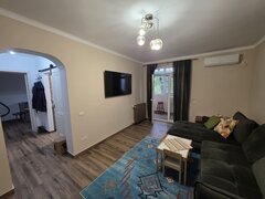 Titan, Piata Minis, Barajul Bistritei aproape metrou